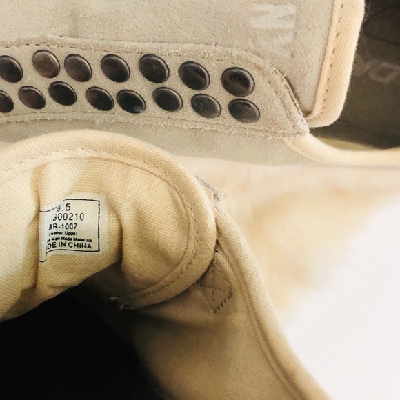 DKNY Suede Leather Embellished Studs Off White - Picture 7 of 8